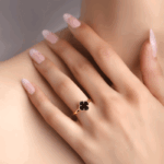 انگشتر ونکلیف مشکی